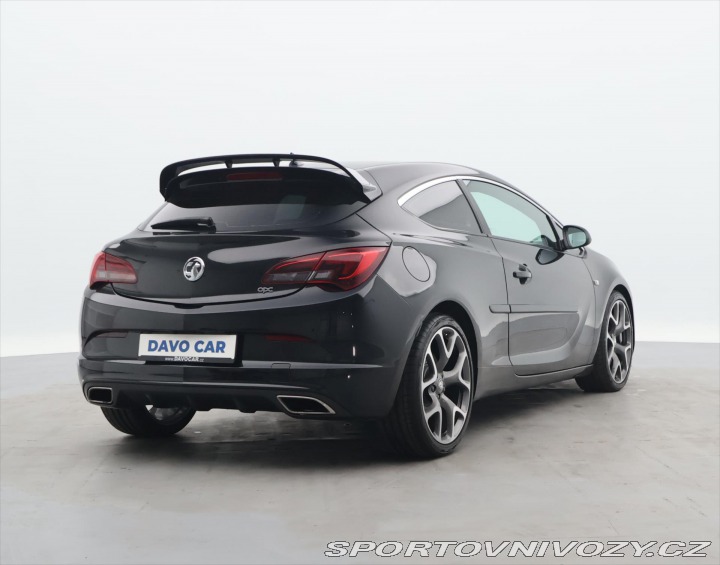 Opel Astra 2,0 T 206kW OPC Black Edi 2016