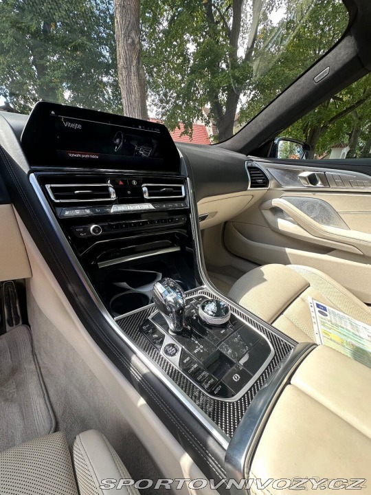 BMW 8 840i 1800