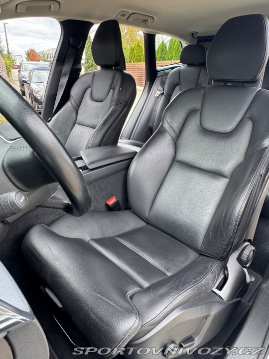 Volvo Ostatní modely XC60 2,0   D4 2020 2020