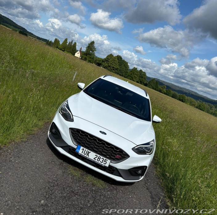 Ford Focus ST Performance Pack