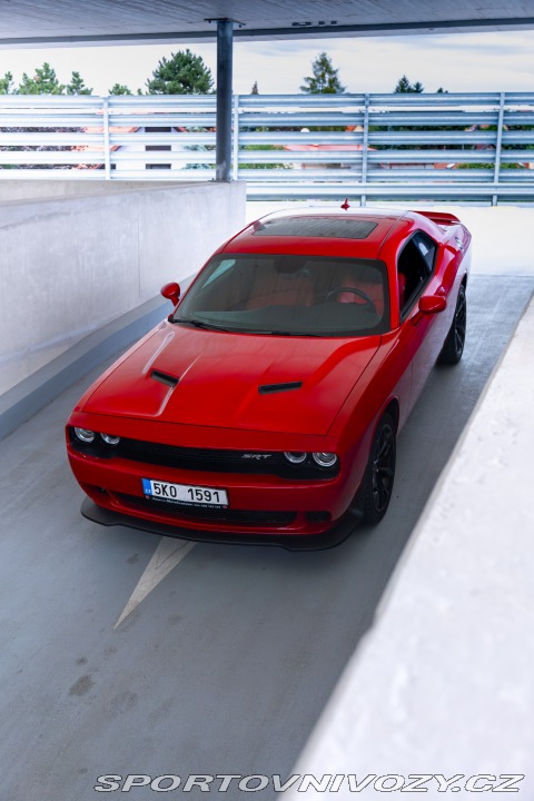 Dodge Challenger SXT PLUS 2015