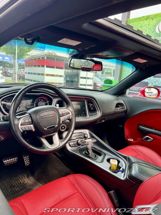 Dodge Challenger SXT PLUS 2015