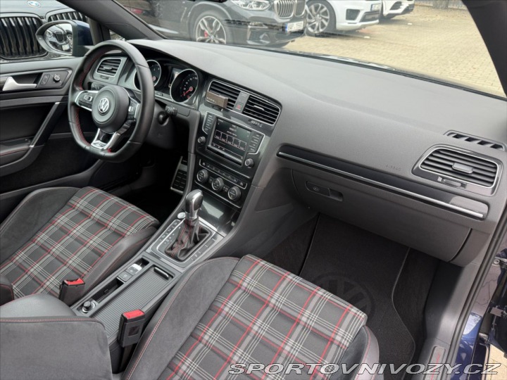 Volkswagen Golf 2.0 GTI DSG 2015