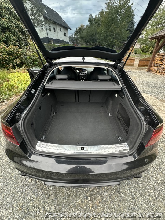 Audi S5 Sportback 2011