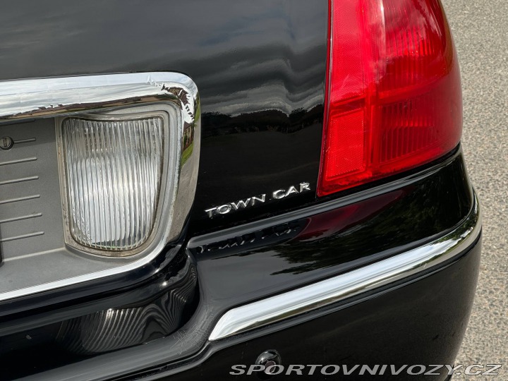Ostatní značky Ostatní modely Lincoln Cartier L Town Car 2002