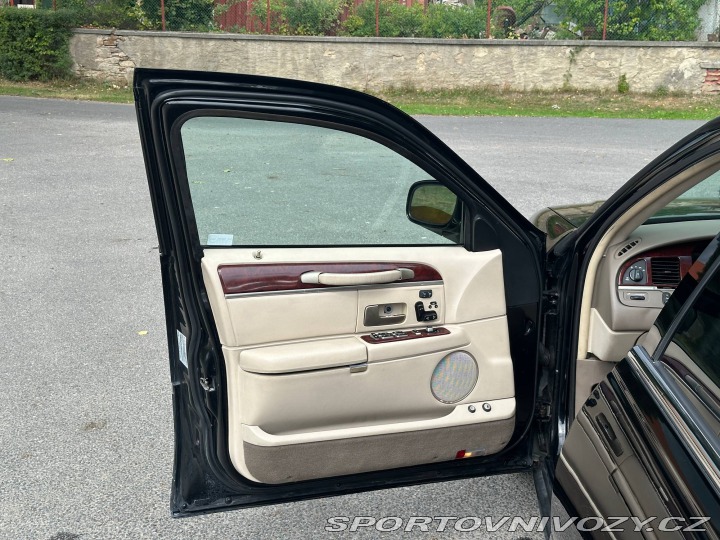 Ostatní značky Ostatní modely Lincoln Cartier L Town Car 2002