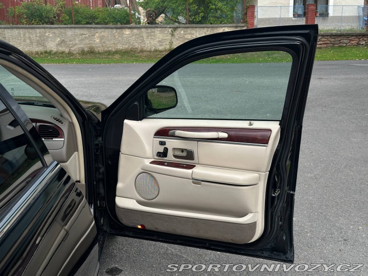 Ostatní značky Ostatní modely Lincoln Cartier L Town Car 2002