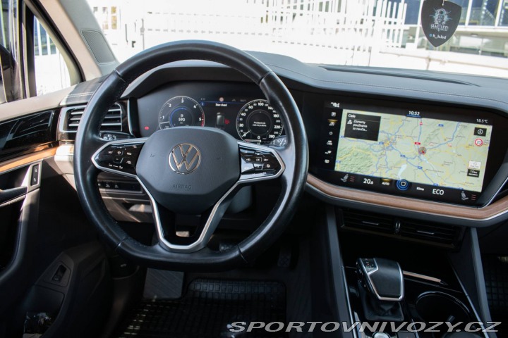 Volkswagen Ostatní modely Touareg 3.0 TDI R-Line 4Motion / 2020