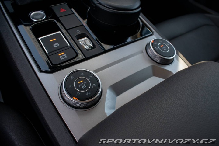 Volkswagen Ostatní modely Touareg 3.0 TDI R-Line 4Motion / 2020