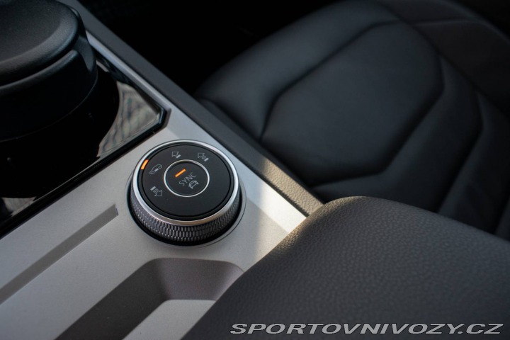 Volkswagen Ostatní modely Touareg 3.0 TDI R-Line 4Motion / 2020