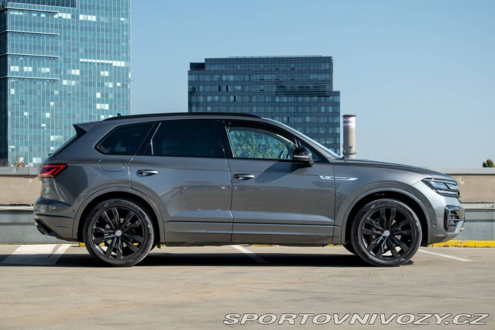 Volkswagen Ostatní modely Touareg 3.0 TDI R-Line 4Motion / 2020
