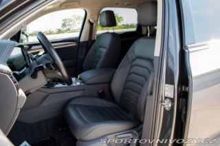 Volkswagen Ostatní modely Touareg 3.0 TDI R-Line 4Motion / 2020