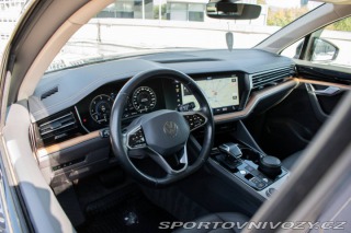 Volkswagen Ostatní modely Touareg 3.0 TDI R-Line 4Motion / 2020