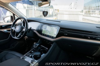 Volkswagen Ostatní modely Touareg 3.0 TDI R-Line 4Motion / 2020
