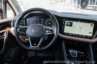 Volkswagen Ostatní modely Touareg 3.0 TDI R-Line 4Motion / 2020