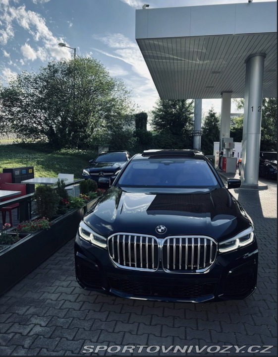 BMW 7  2019