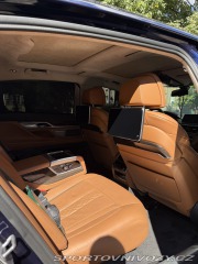 BMW 7  2019