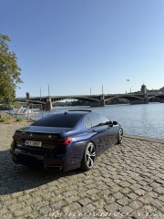 BMW 7  2019