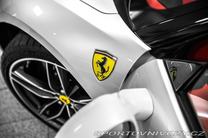 Ferrari 488 GTB LIFT/KAMERA/PPF/VÝFUK 2017
