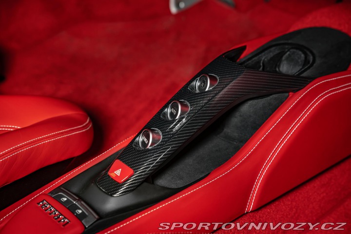 Ferrari 488 GTB LIFT/KAMERA/PPF/VÝFUK 2017