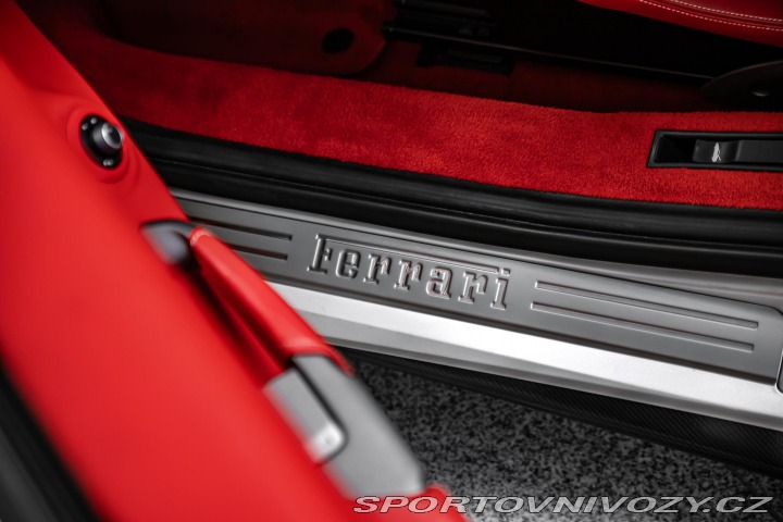 Ferrari 488 GTB LIFT/KAMERA/PPF/VÝFUK 2017