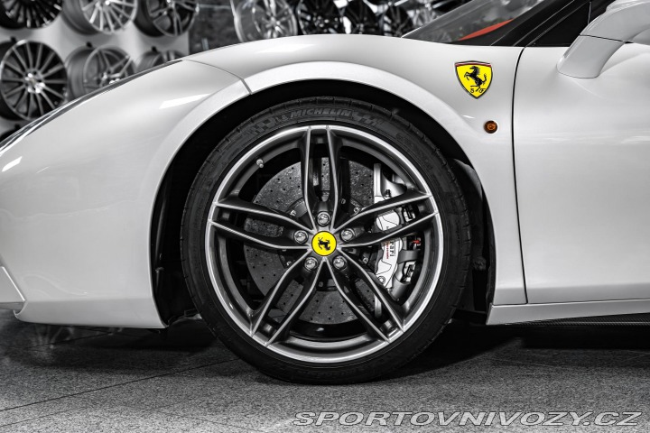 Ferrari 488 GTB LIFT/KAMERA/PPF/VÝFUK 2017