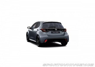 Toyota Yaris 1.5 Hybrid (130 k) Execut 1800