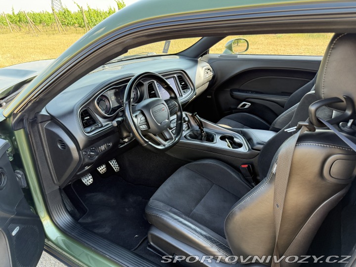 Dodge Challenger  2021