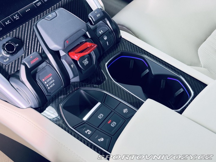 Lamborghini Urus S 23 MASAŽ HUD CARBON ZÁR 2024