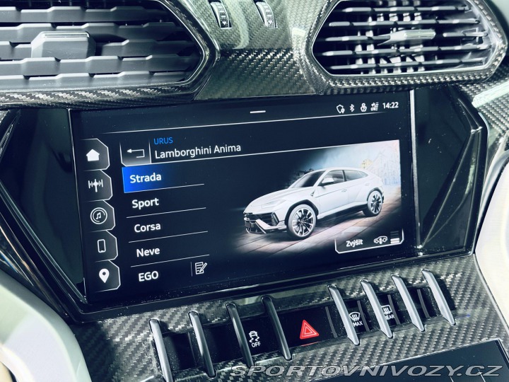 Lamborghini Urus S 23 MASAŽ HUD CARBON ZÁR 2024