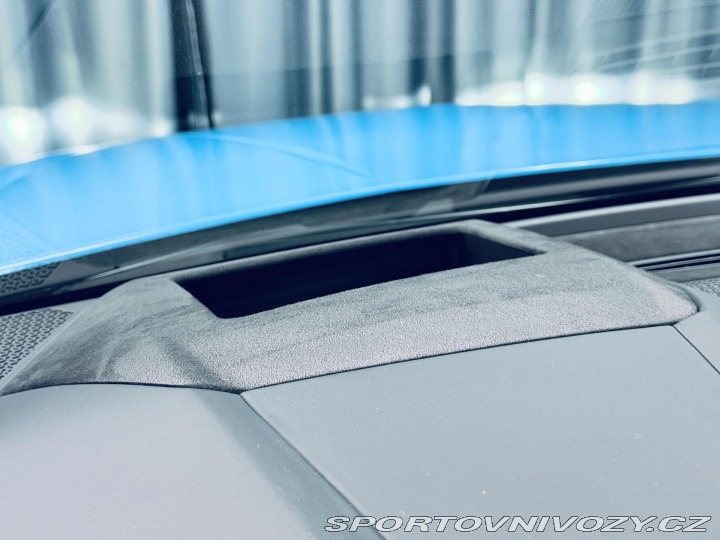 Lamborghini Urus S 23 MASAŽ HUD CARBON ZÁR 2024