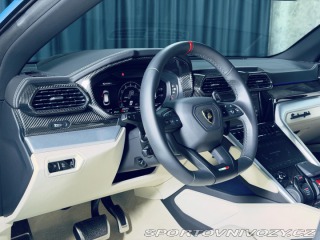 Lamborghini Urus S 23 MASAŽ HUD CARBON ZÁR 2024