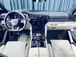 Lamborghini Urus S 23 MASAŽ HUD CARBON ZÁR 2024