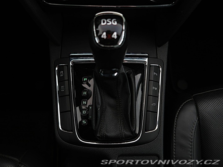 Škoda Superb Elegance 3.6 FSI V6 2013