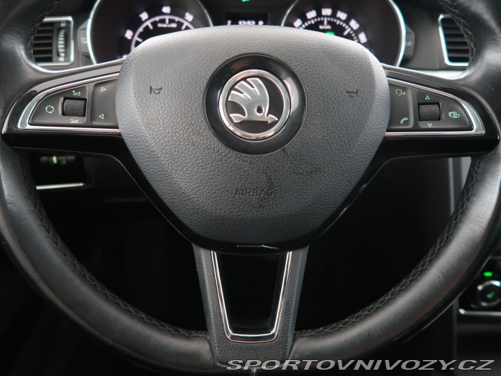 Škoda Superb Elegance 3.6 FSI V6 2013