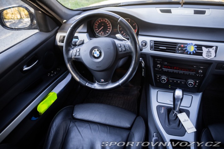 BMW 3 Touring  330d  xDrive A/T 2009