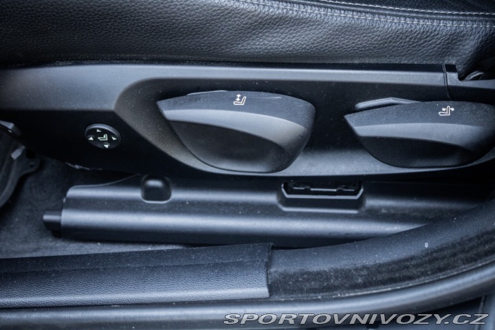 BMW 3 Touring  330d  xDrive A/T 2009