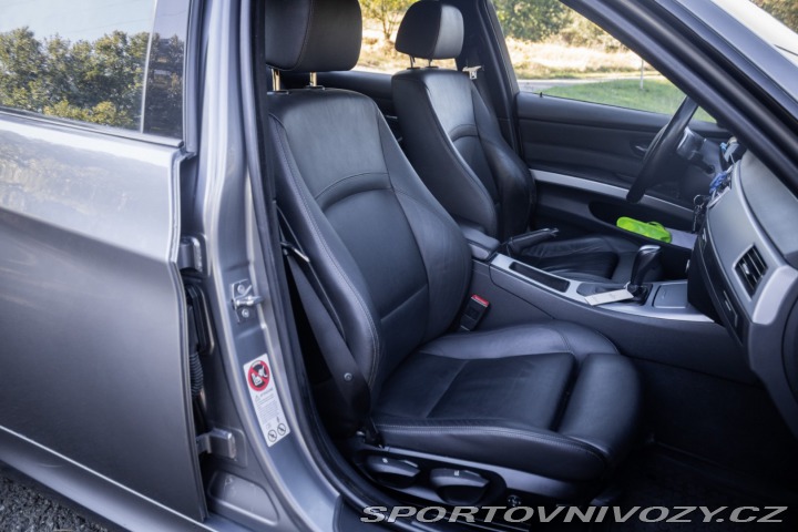 BMW 3 Touring  330d  xDrive A/T 2009
