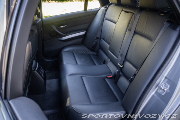 BMW 3 Touring  330d  xDrive A/T 2009