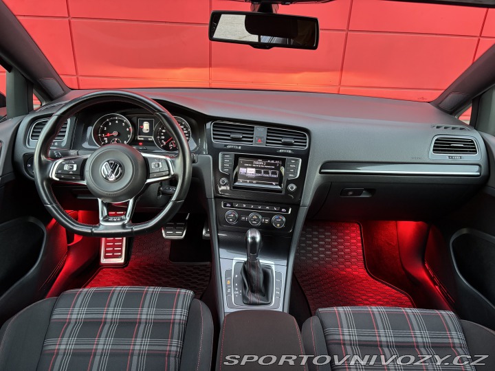 Volkswagen Golf GTI 2.0 TSI 162kW DSG 2015