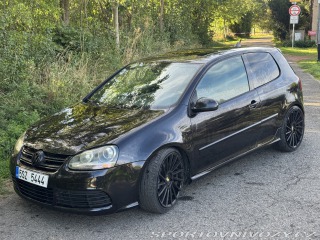 Volkswagen Golf R32