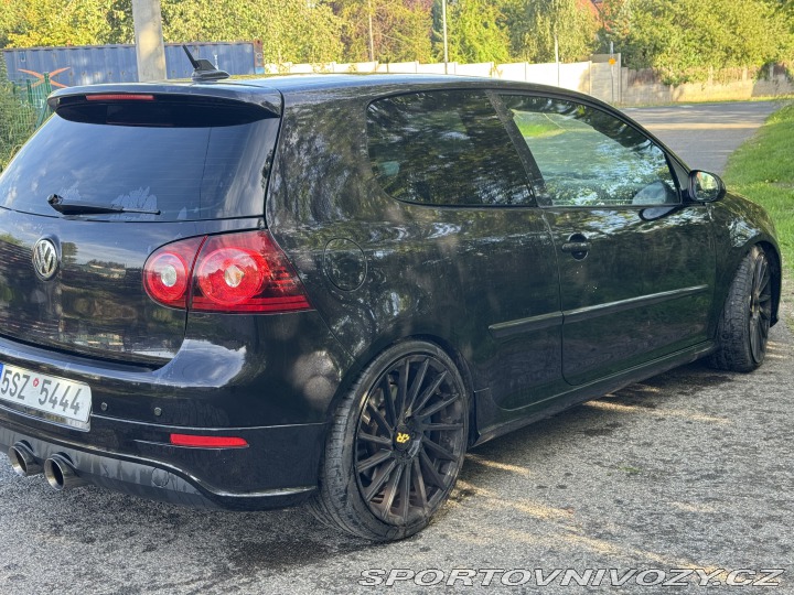 Volkswagen Golf R32 2007