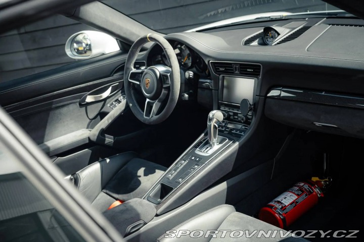 Porsche 911 GT3 RS 2016