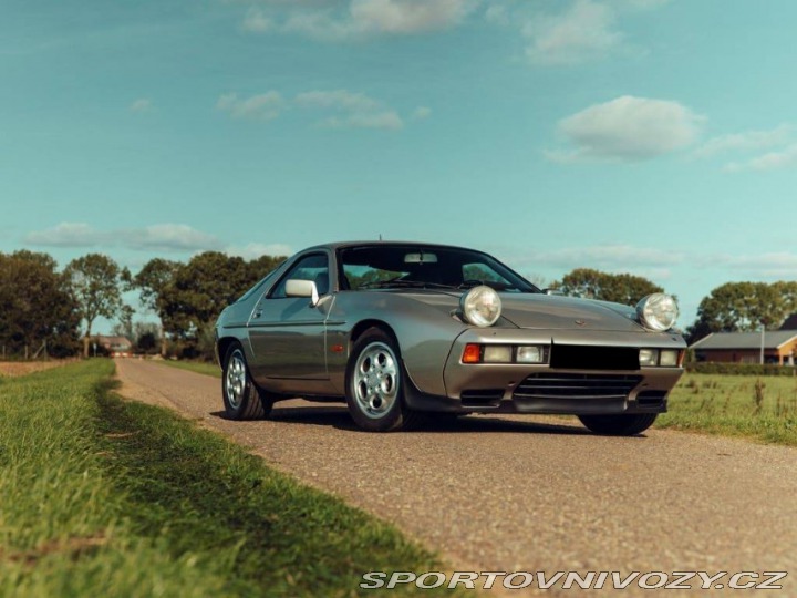 Porsche 928 4.7 S 1983