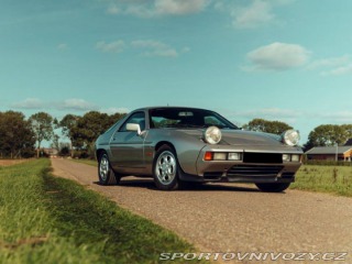 Porsche 928 4.7 S 1983