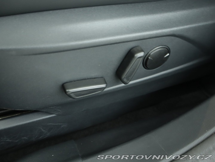 Ford Mustang Mach-E Standard Range RW 2021