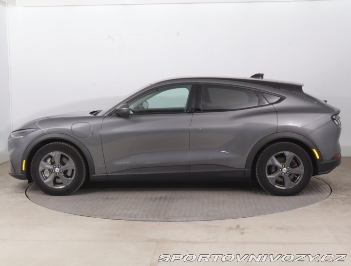 Ford Mustang Mach-E Standard Range RW 2021