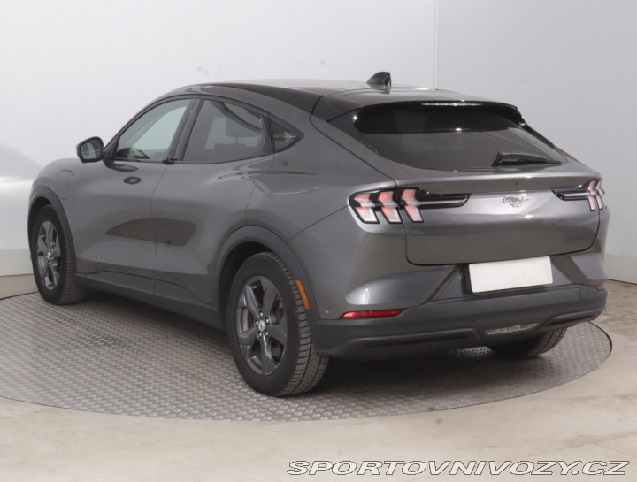 Ford Mustang Mach-E Standard Range RW 2021