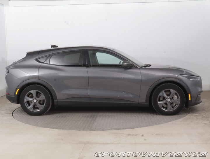 Ford Mustang Mach-E Standard Range RW 2021
