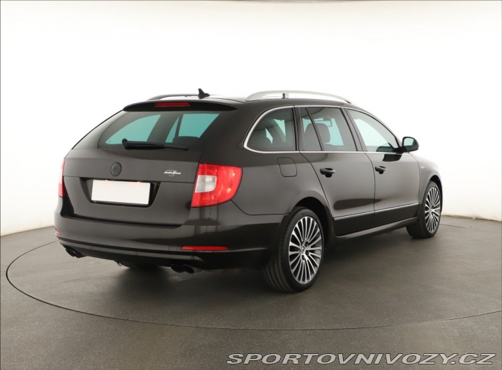 Škoda Superb Laurin&Klement 3.6 FS 2012